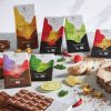 Ciocolată cu lapte crocantă cu zmeură și lavandă (90g) - imagine 3